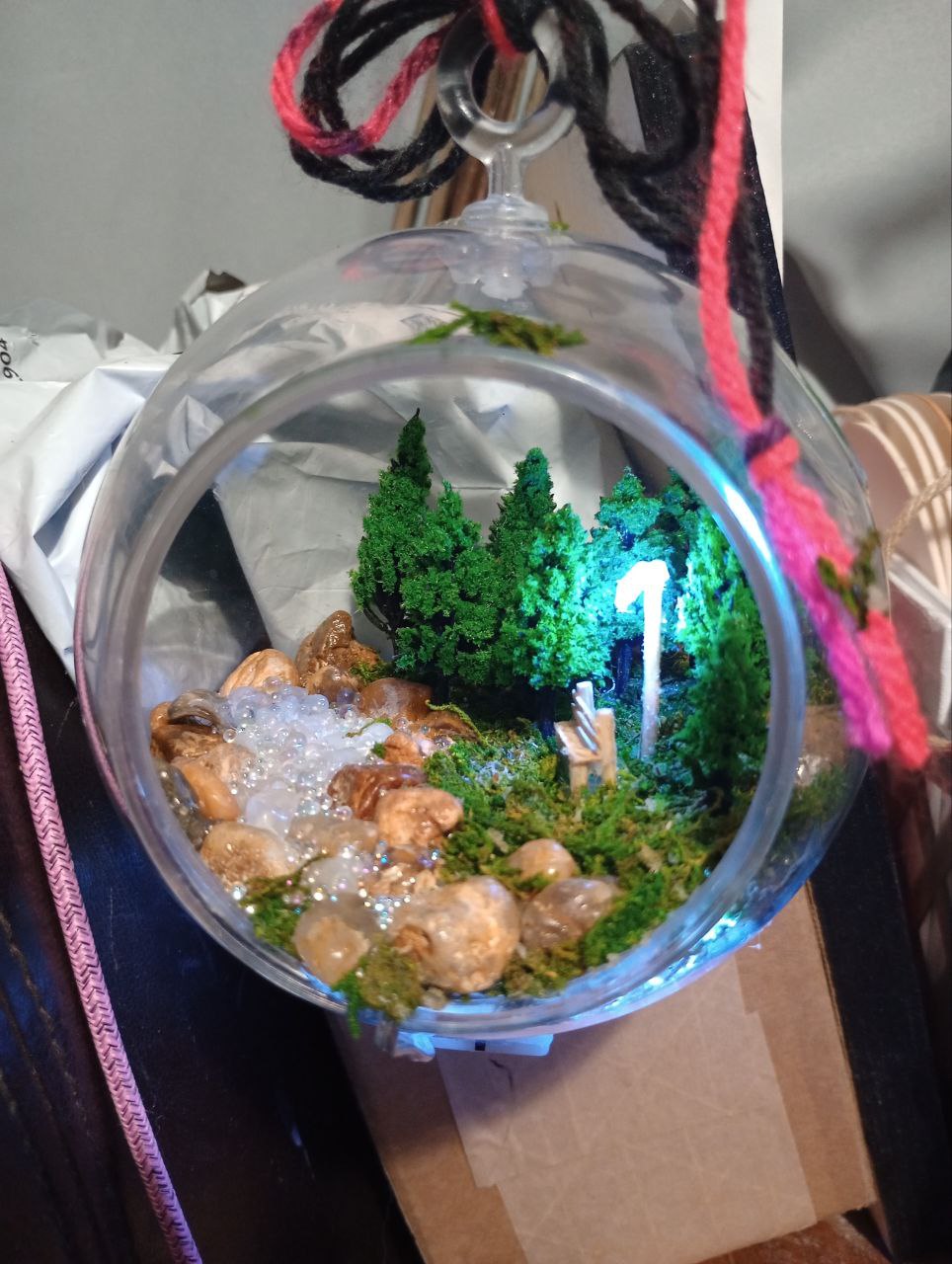 Tiny River flow in a Half Globe - Customizable
